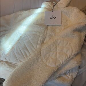 Alo ivory Sherpa edge Jacket